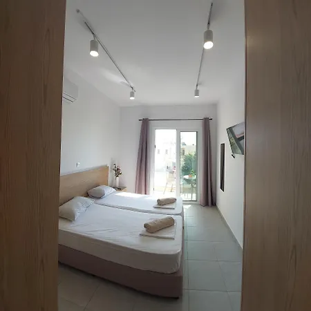 アパート Piazza Napa アヤナパ