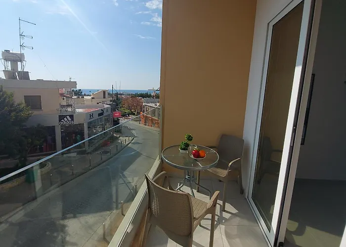 Piazza Napa Apts Self Serviced アヤナパ