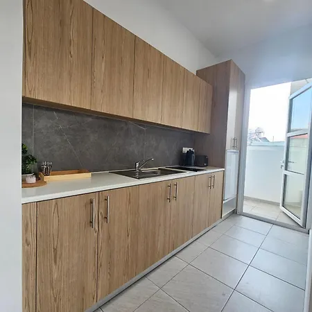아파트 Piazza Napa Apts Self Serviced 아이아 나파