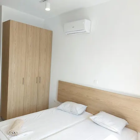 Piazza Napa Apts Self Serviced