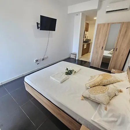 Piazza Napa Apts Self Serviced Agia Napa