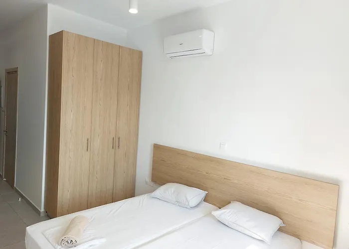 Piazza Napa Apts Self Serviced